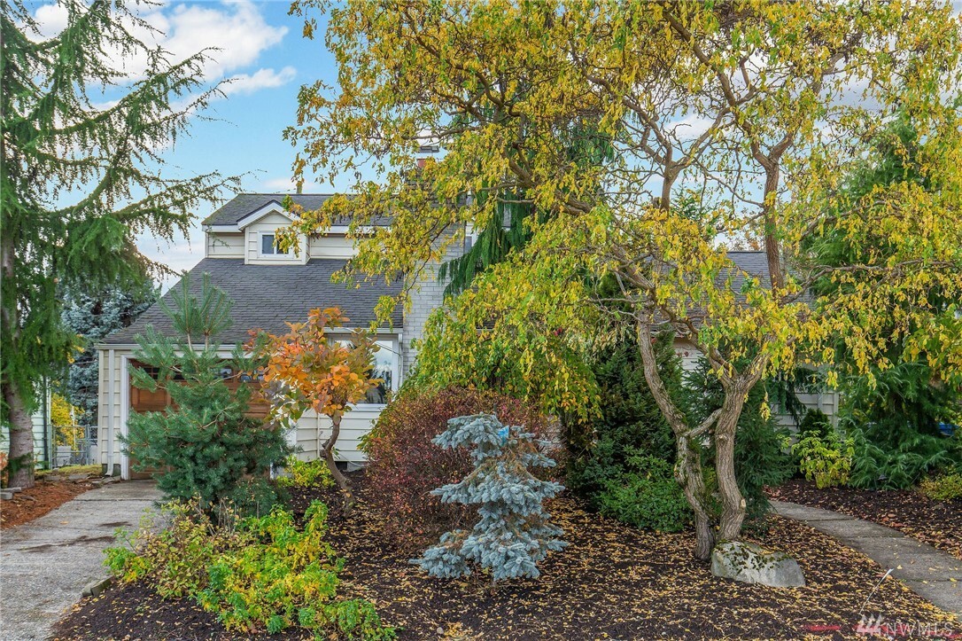 Property Photo:  4849 20th Ave S  WA 98108 