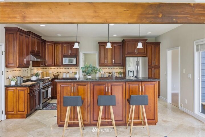 Property Photo:  808 NW 125th Street A  WA 98177 