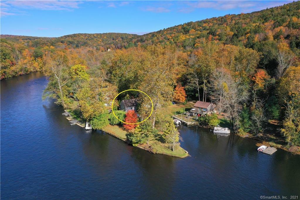 Property Photo: 543 Under The Rock Park CT 06478