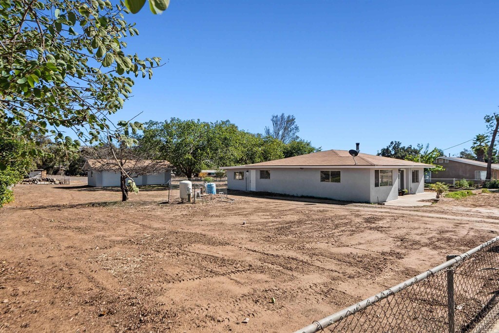 Property Photo: 1831 Lilac Rd CA 92065