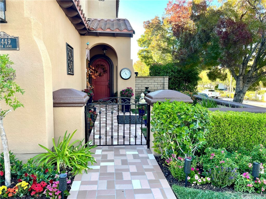 Property Photo:  28449 Lobelia Lane  CA 91354 