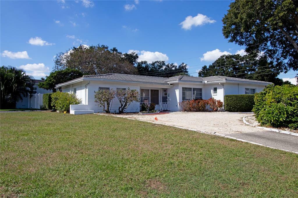 Property Photo:  3701 26th Avenue N  FL 33713 