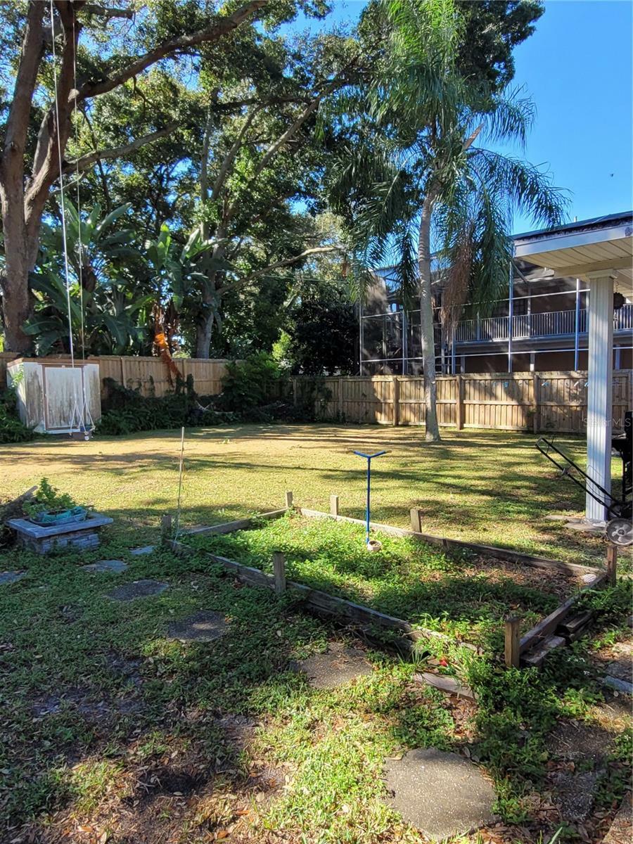 Property Photo:  3616 W Azeele Street  FL 33609 