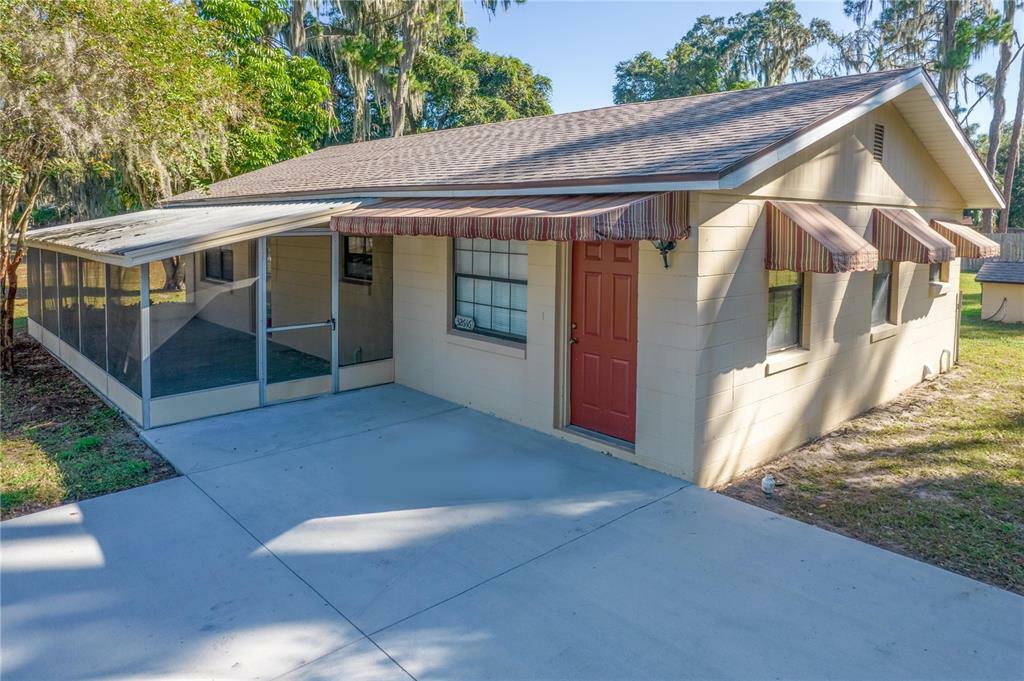 Property Photo:  32646 Lake Eustis Drive  FL 32778 