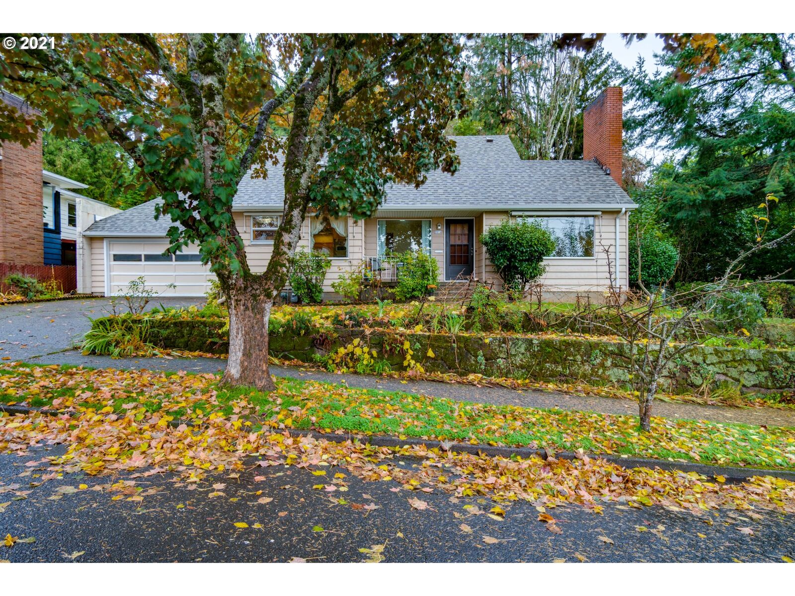 Property Photo: 2814 SE 79th Ave OR 97206