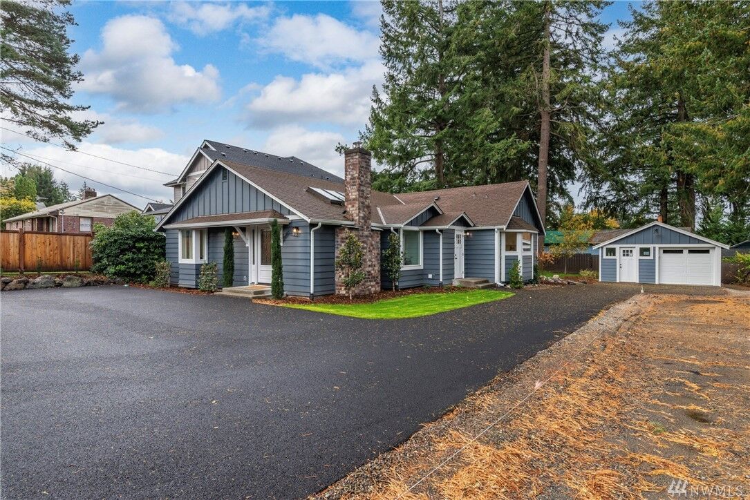 Property Photo: 2112 Mountain View Ave W WA 98466