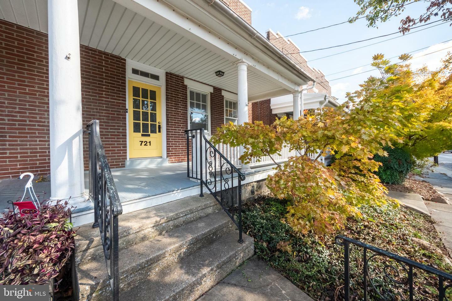 Property Photo:  721 N Franklin Street  PA 17602 