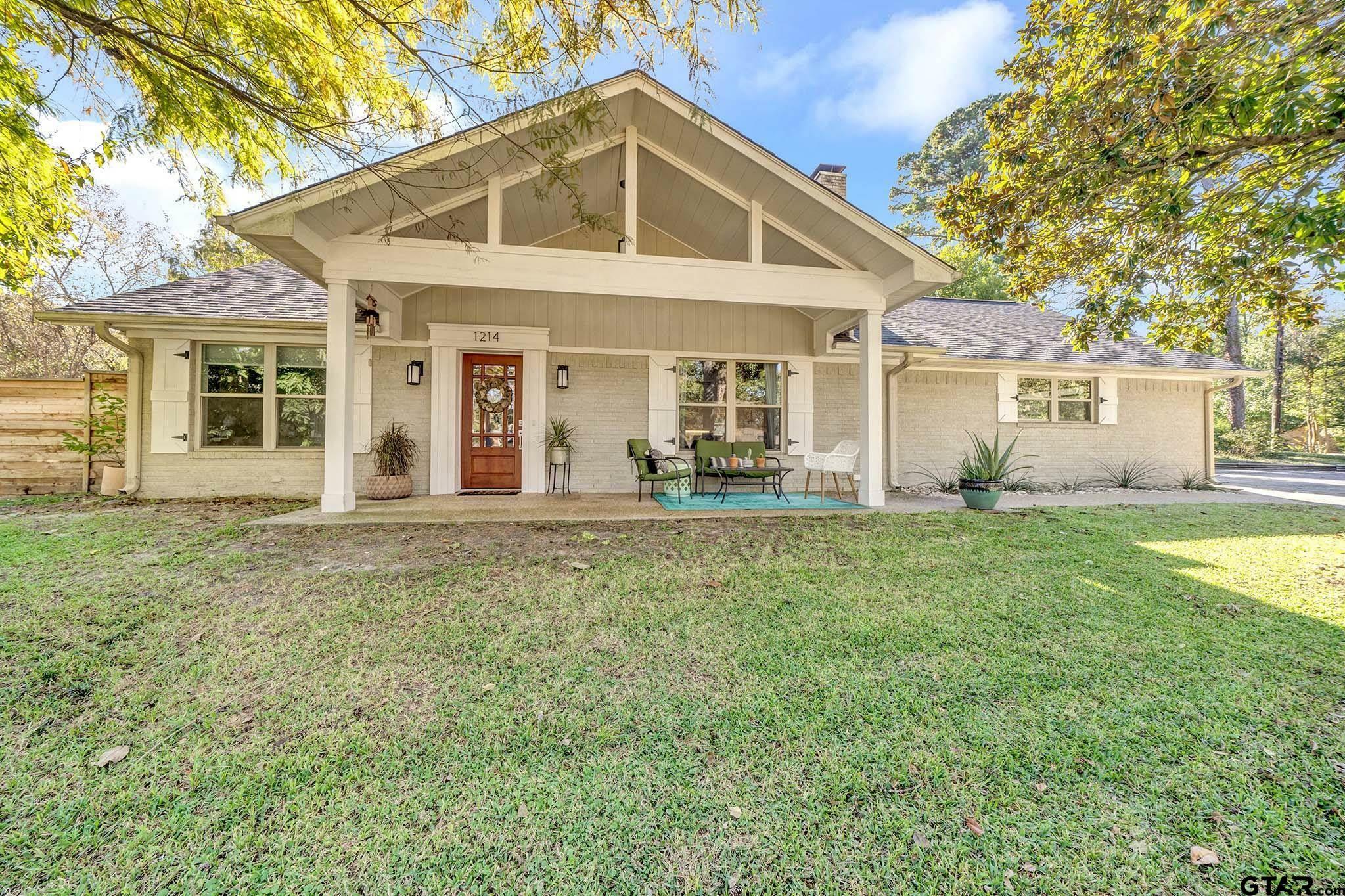 Property Photo:  1214 Hilltop Run  TX 75771 