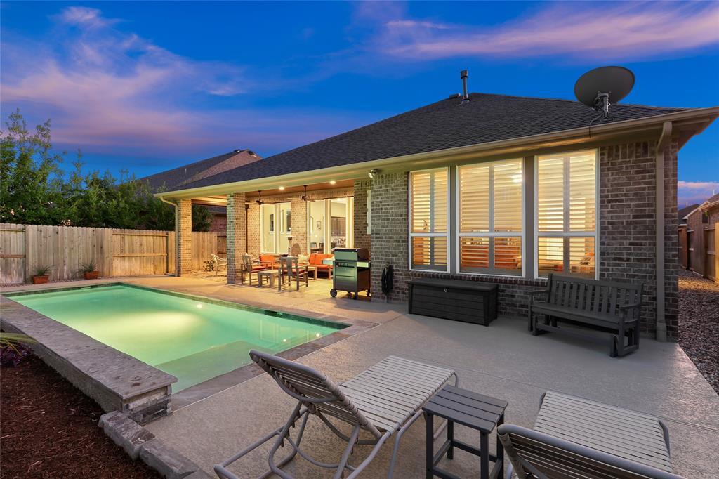 Property Photo: 5406 Vista Bluff Lane TX 77059