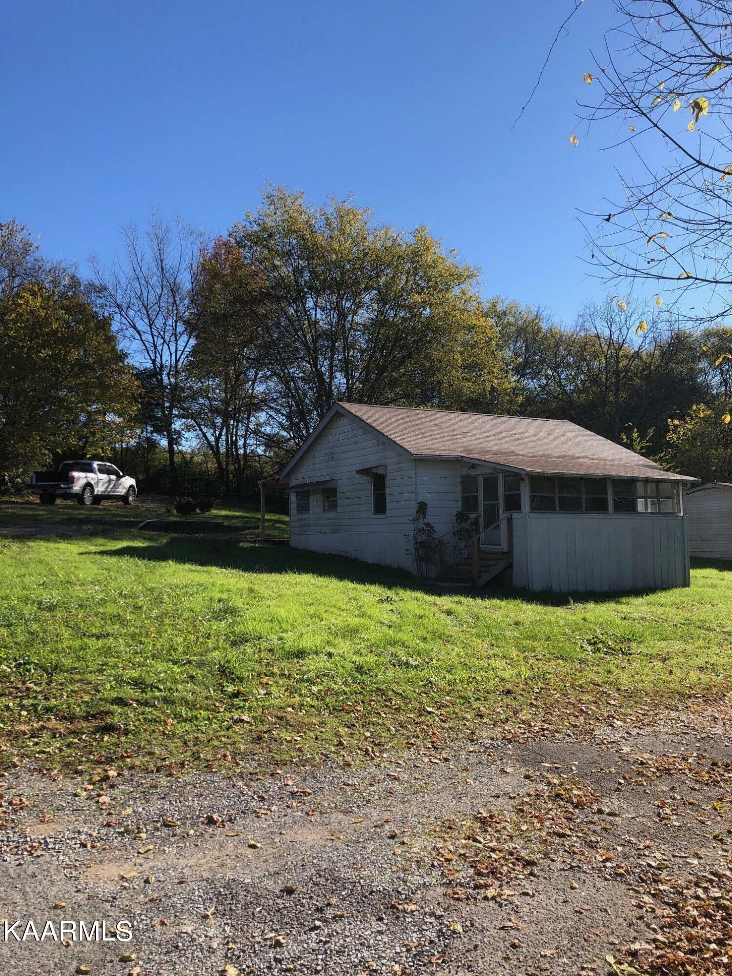 Property Photo:  110 Anderson St  TN 37853 