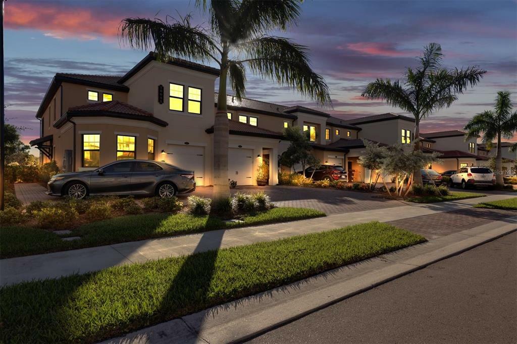 Property Photo: 10055 Crooked Creek Drive 201 FL 34293