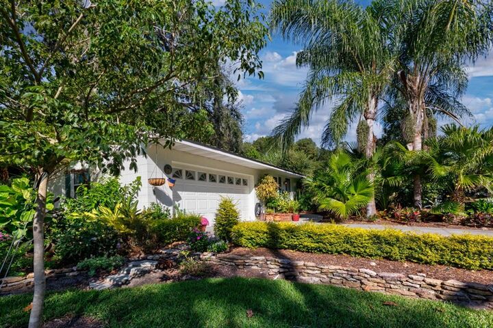 Property Photo: 635 Michigan Street FL 32757