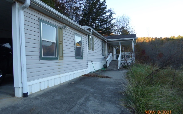 Property Photo:  325 Scataway Road  GA 30546 