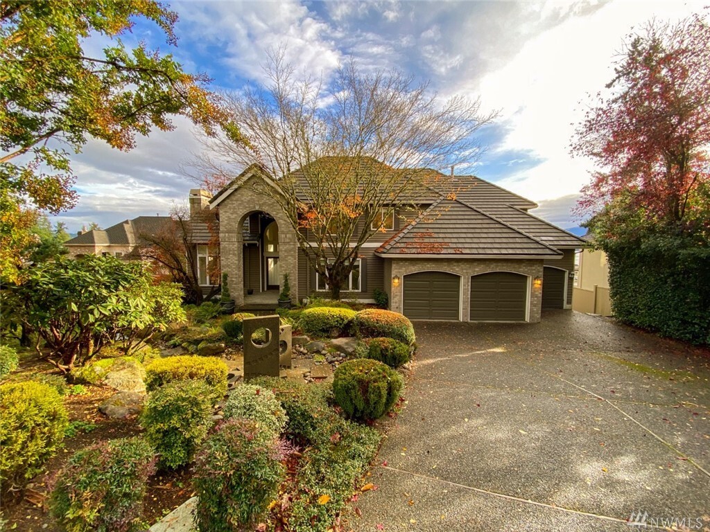 Property Photo: 2935 170th Ave SE WA 98008