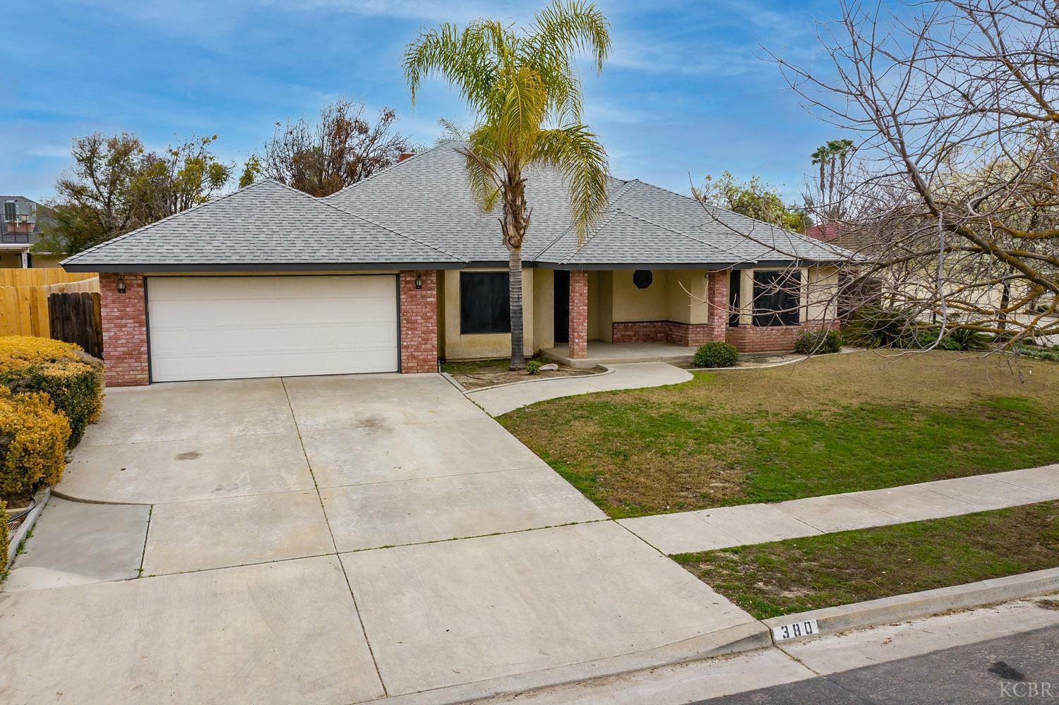 380 Lincoln Place  Lemoore CA 93245 photo