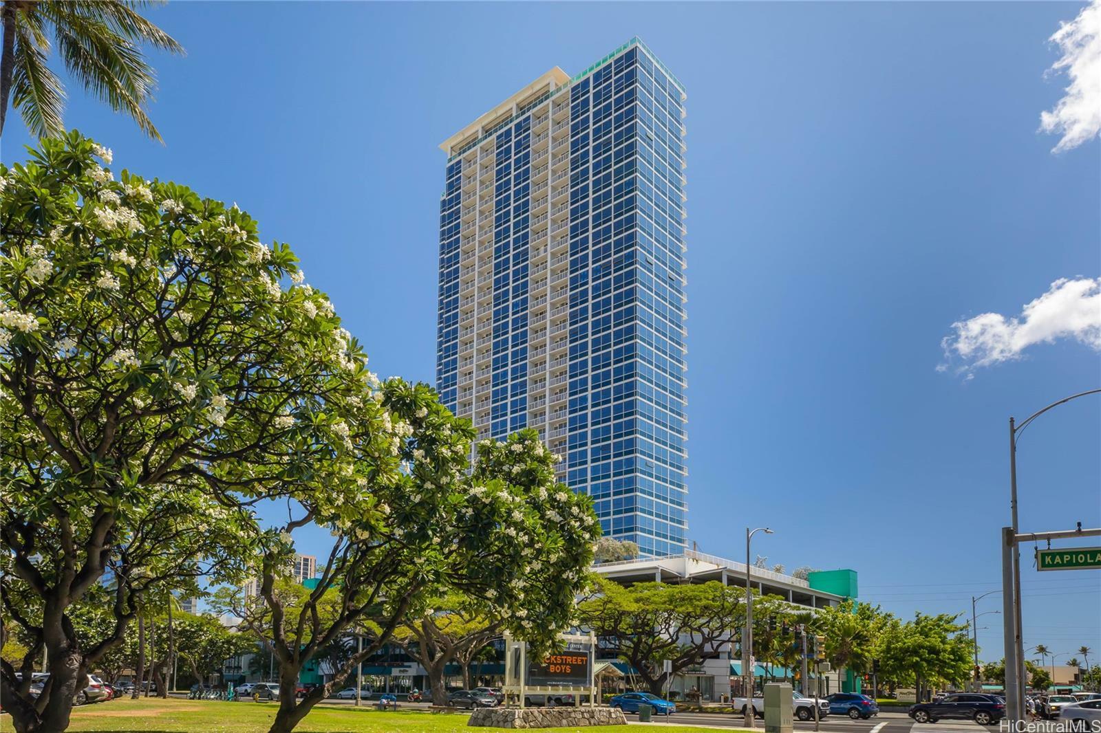 Property Photo:  909 Kapiolani Boulevard 1805  HI 96814 