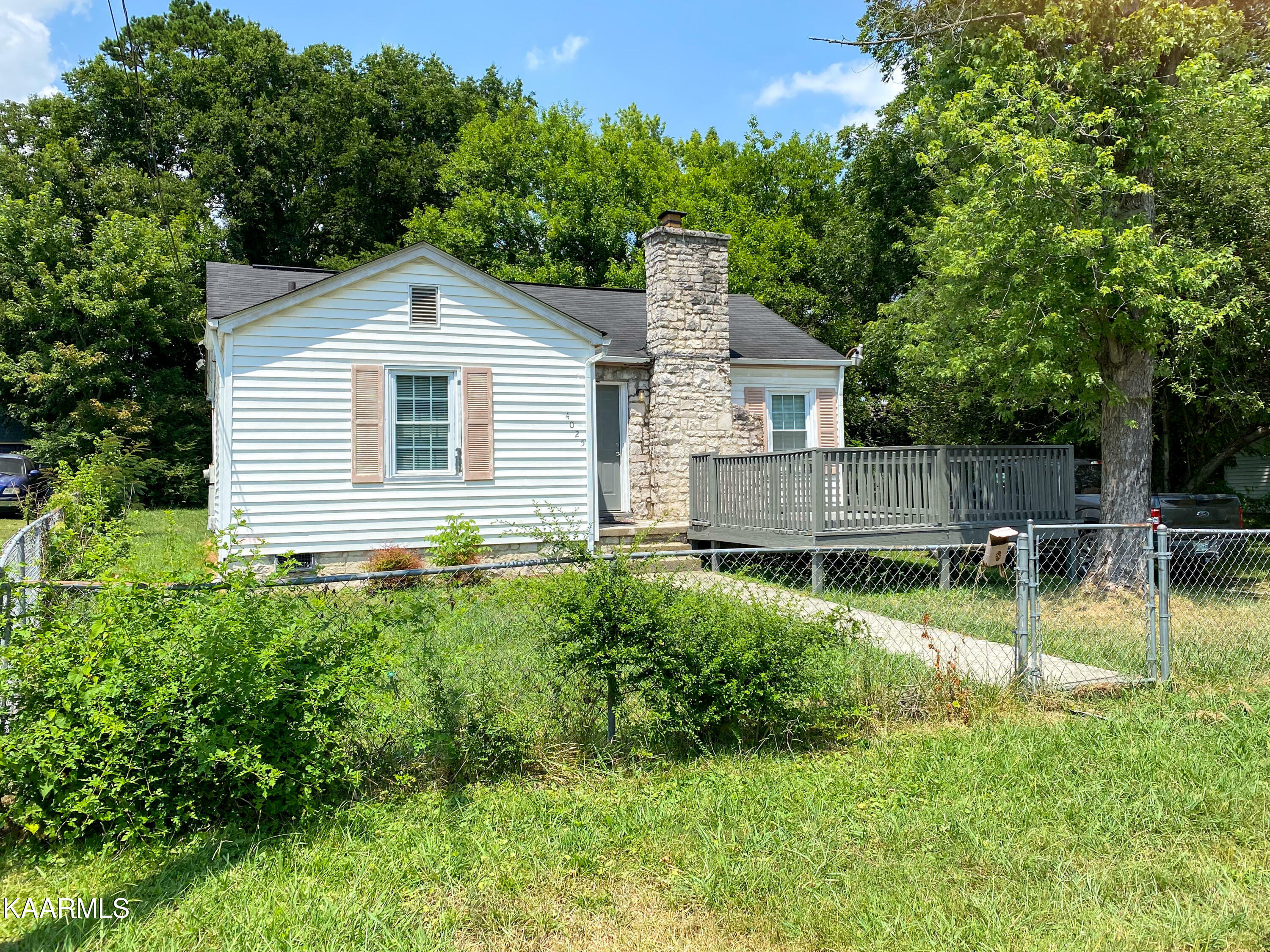 Property Photo:  4025 Alma Ave  TN 37914 