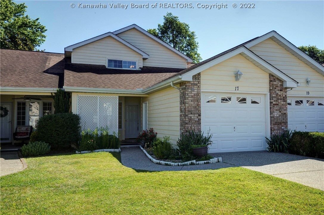 Property Photo: 17 Wynfield Trace WV 25213