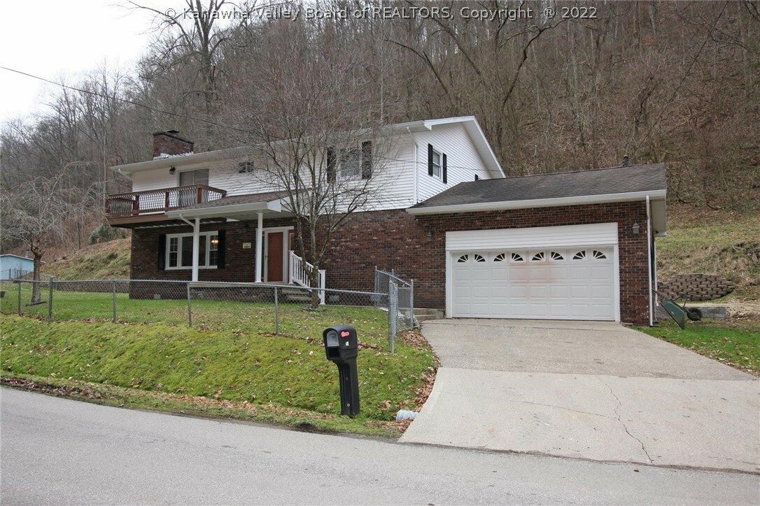 Property Photo: 194 Loudendale Lane WV 25314