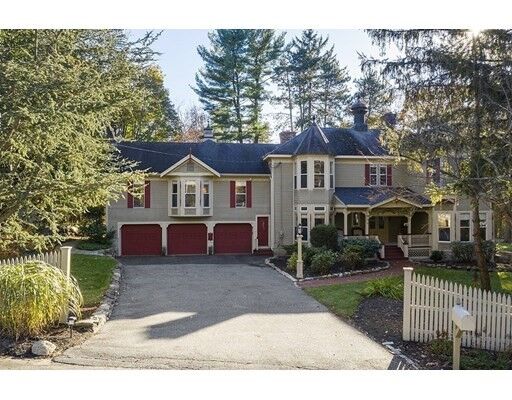 Property Photo:  4 McDonald Circle  MA 01810 