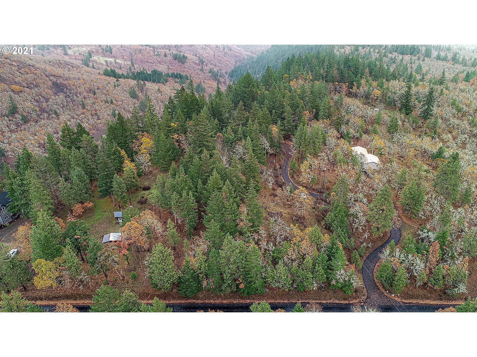 Property Photo:  390 Canyon Rd  WA 98635 