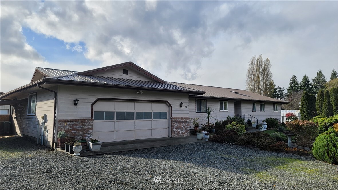 Property Photo:  171 Mantle Road  WA 98382 