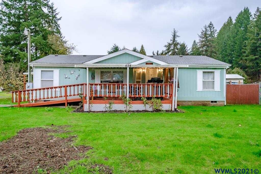 Property Photo: 578 Surrey Ln OR 97386