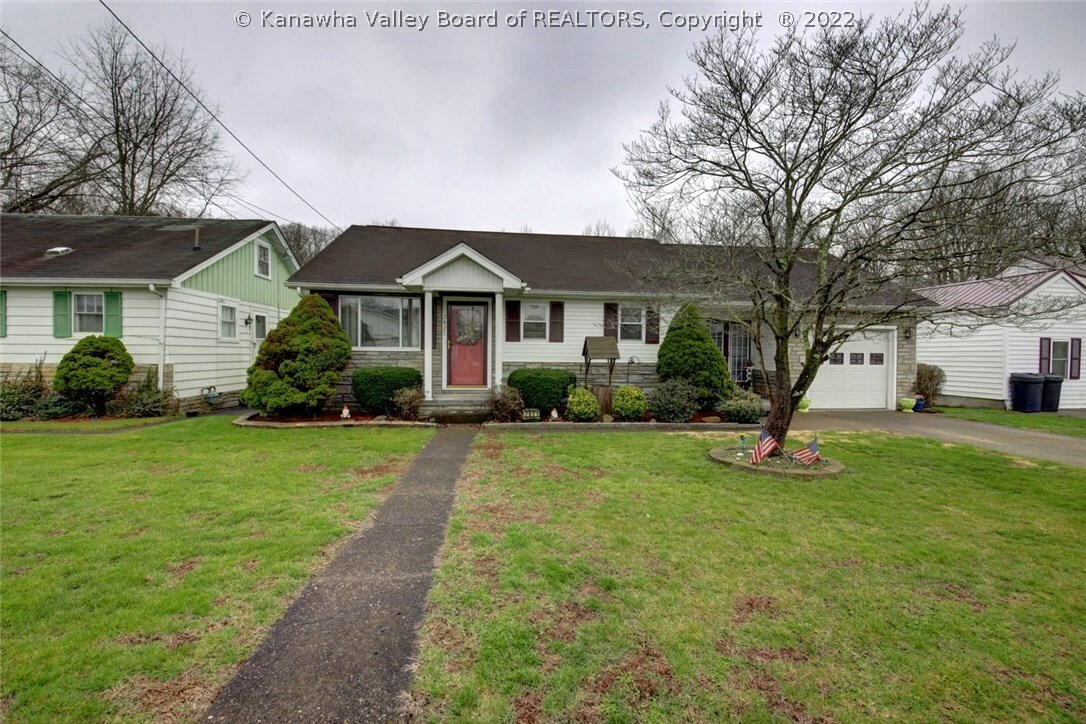 Property Photo: 2821 Madison Avenue WV 25177