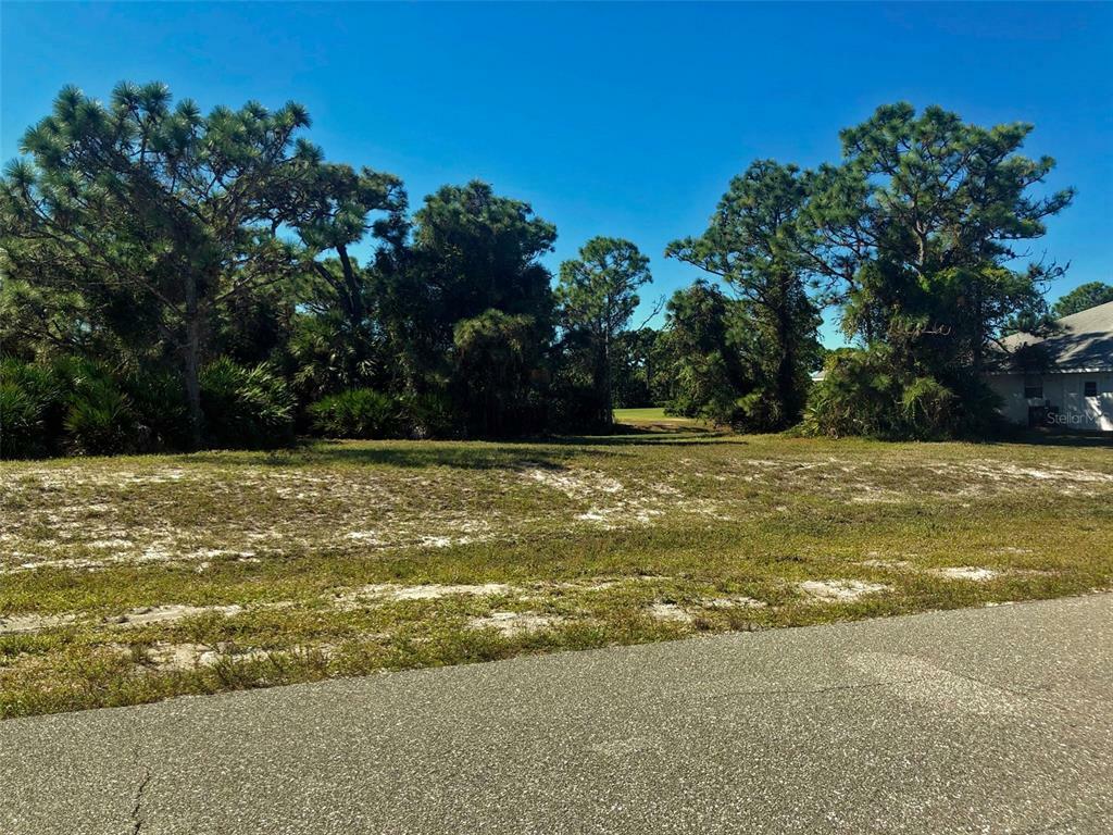 Property Photo:  100 Tournament Road  FL 33947 