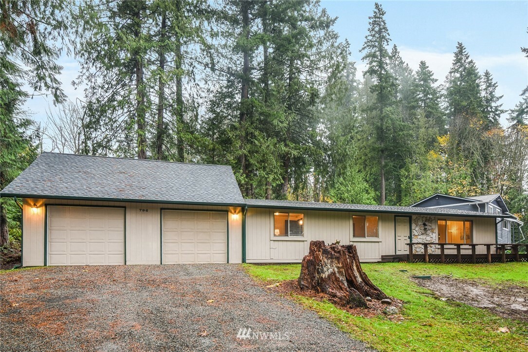 Property Photo:  796 NW Cedar Lane  WA 98370 