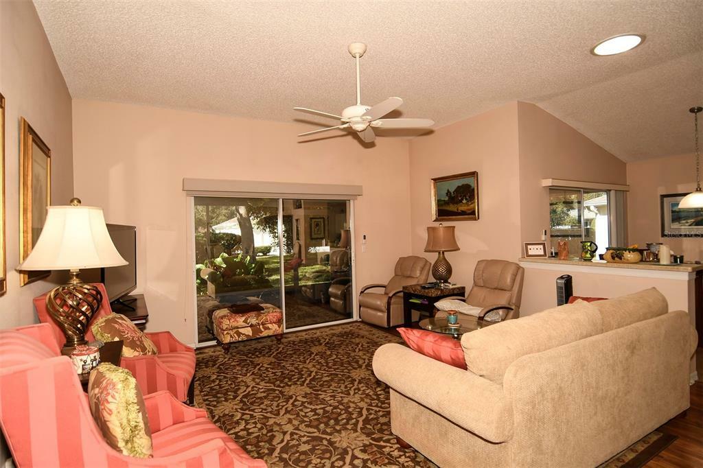 Property Photo:  818 Staffordshire Lane 8  FL 33573 