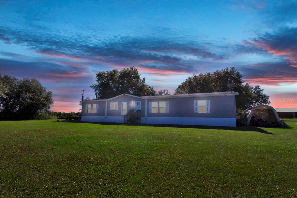 Property Photo:  1817 SE West Farms Road  FL 34266 