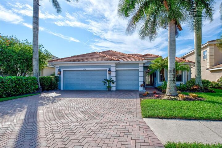 Property Photo: 11910 Granite Woods Loop FL 34292