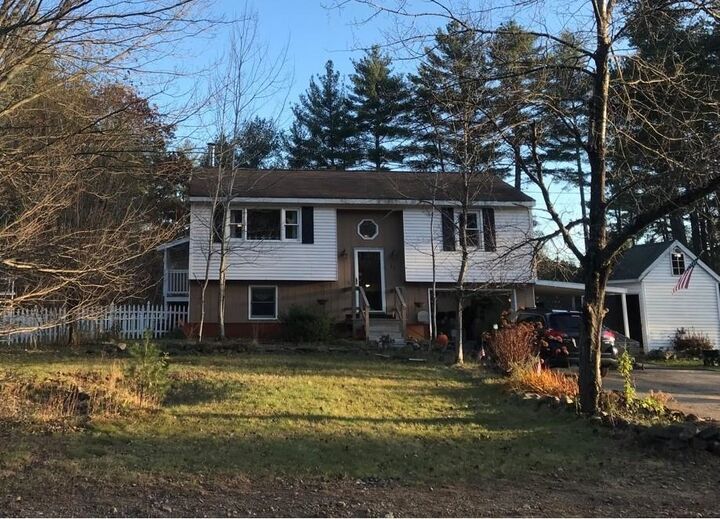 Property Photo:  13 Martin Lane  ME 04027 