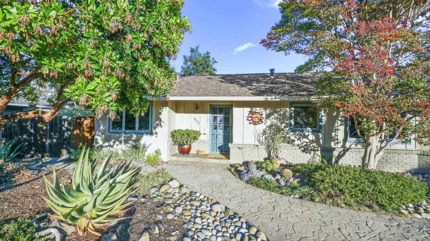 Property Photo: 12824 Saratoga Glen Court CA 95070
