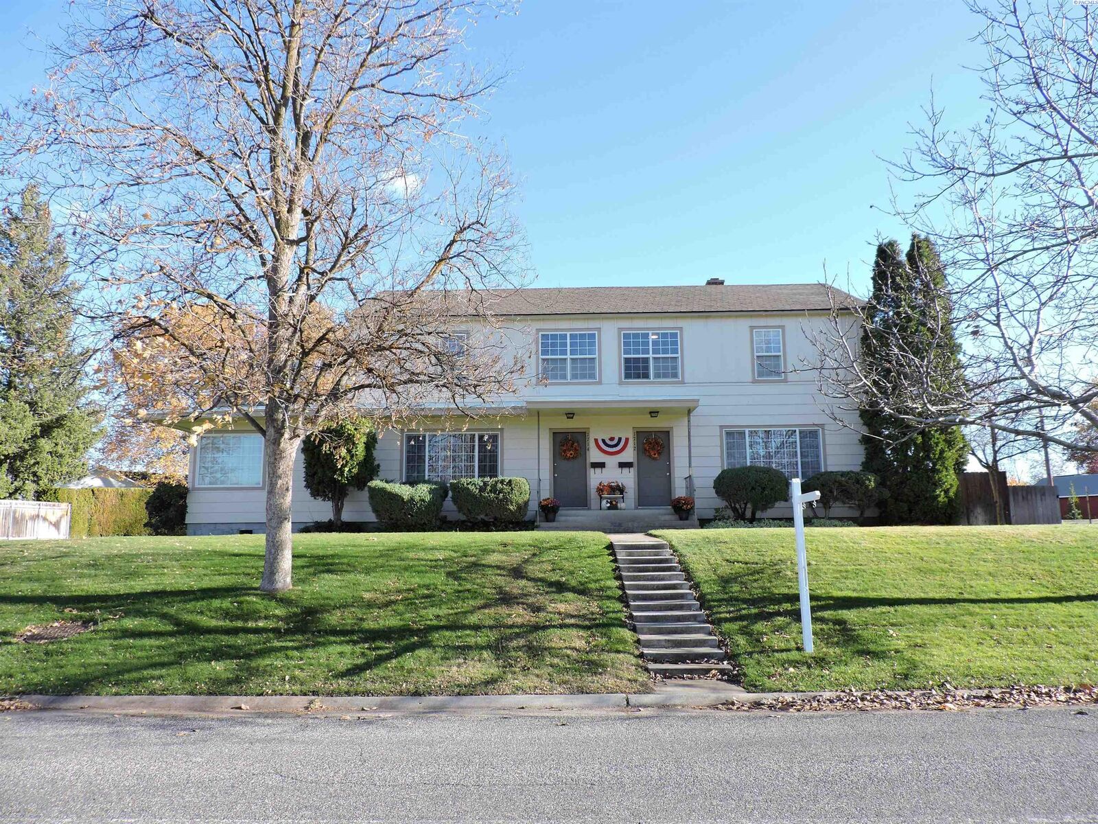 Property Photo: 1712 Hunt Ave. WA 99354