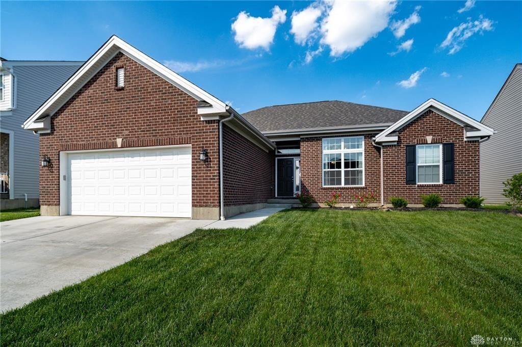 Property Photo: 3060 White Ash Drive OH 45371