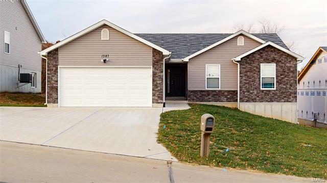 Property Photo: 1387 Durham Drive 63048
