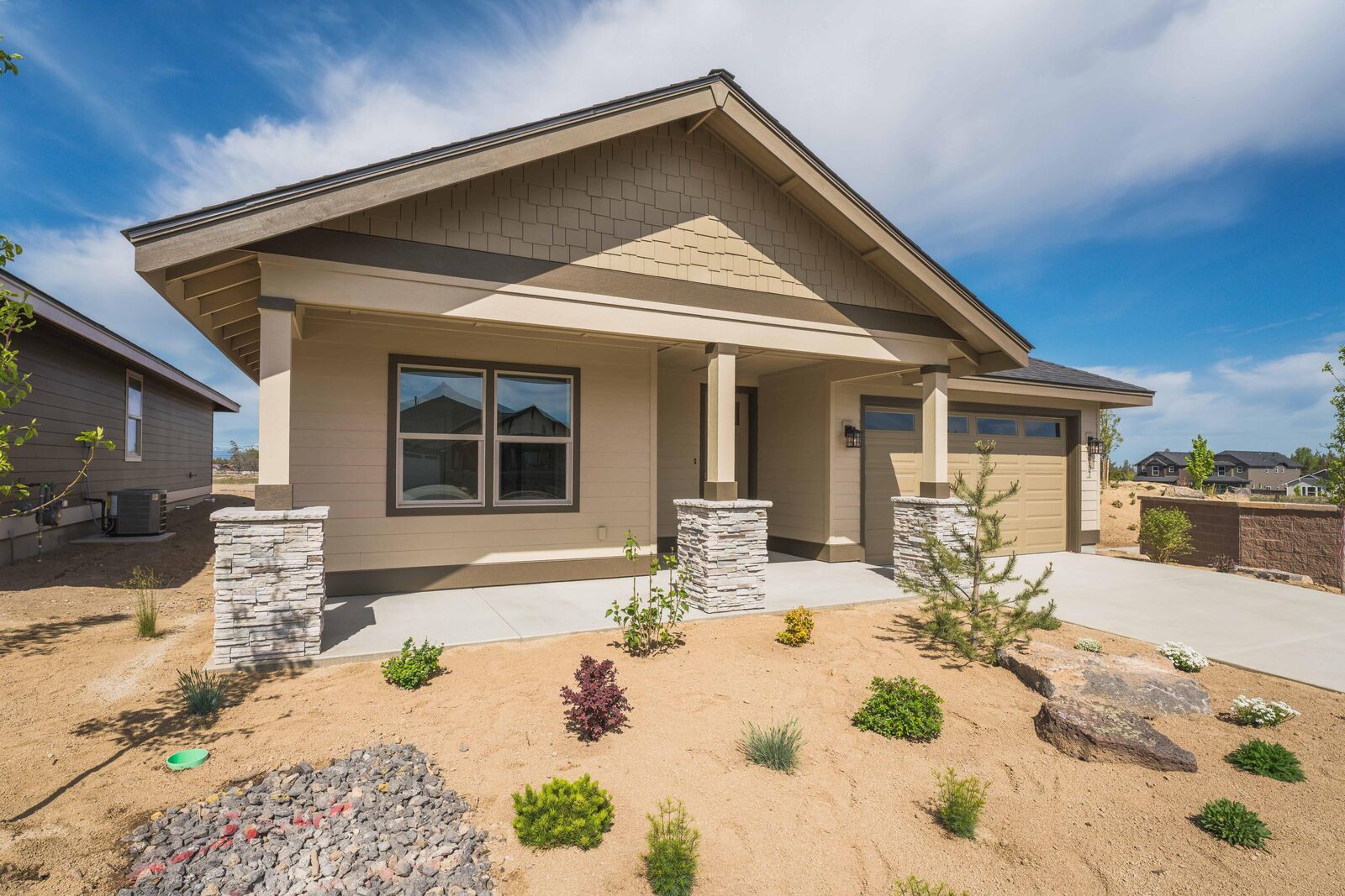 Property Photo: 2715 NW 23rd Loop N OR 97756