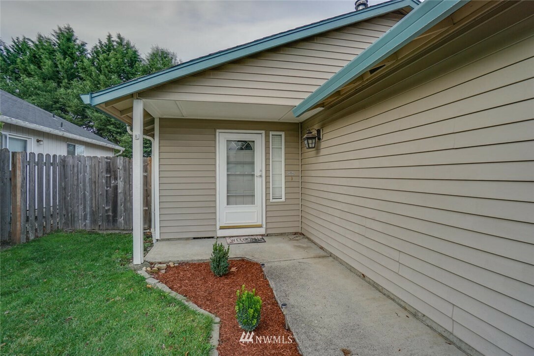 Property Photo:  13308 NE 77th Street  WA 98682 