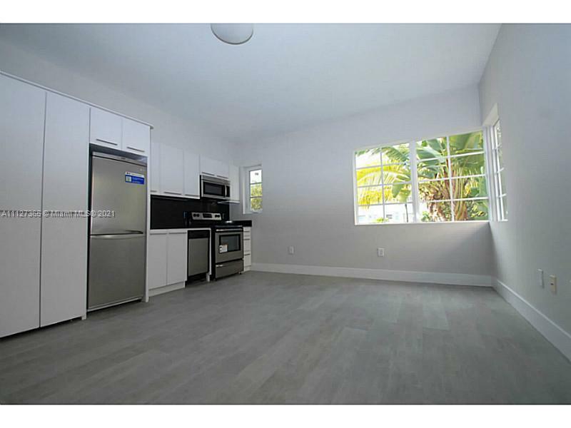 Property Photo:  1321 Pennsylvania Av 5  FL 33139 