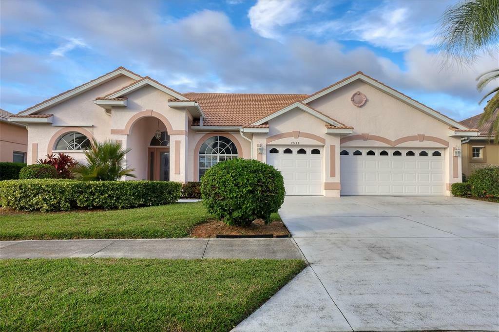 Property Photo:  7555 Ridge Road  FL 34238 