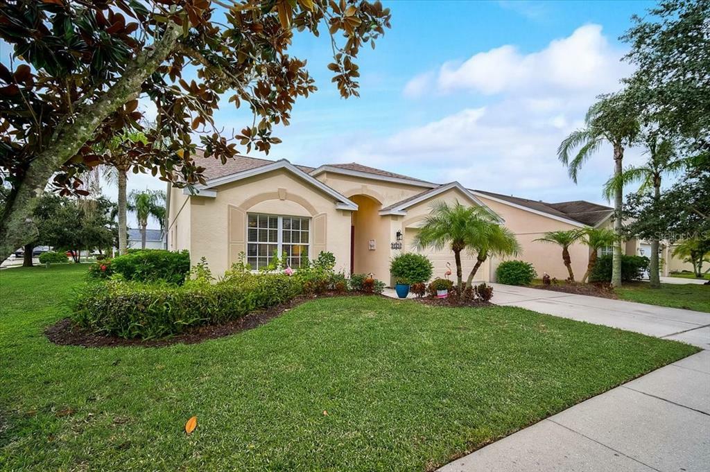 Property Photo:  4501 Sanibel Way  FL 34203 