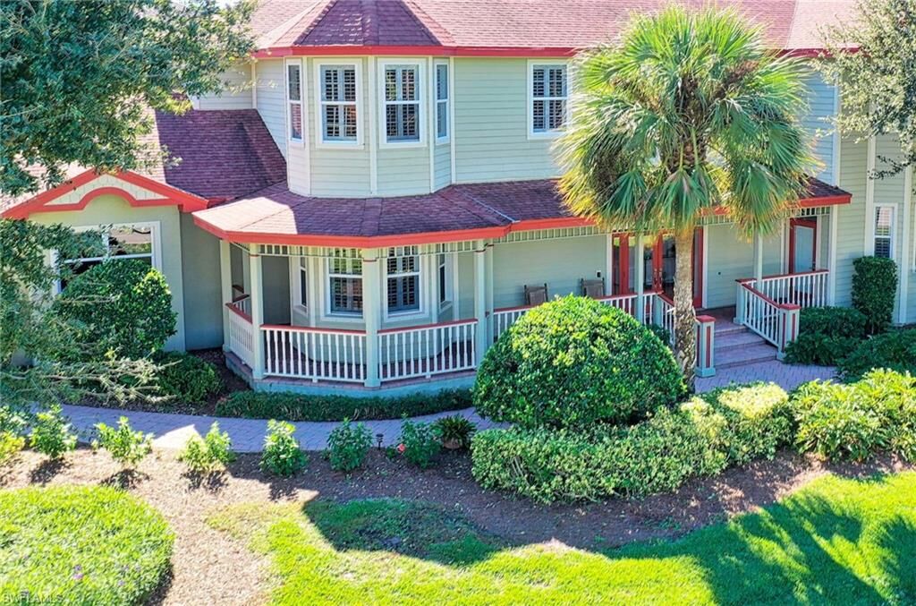 Property Photo: 2830 Coach House Way FL 34105