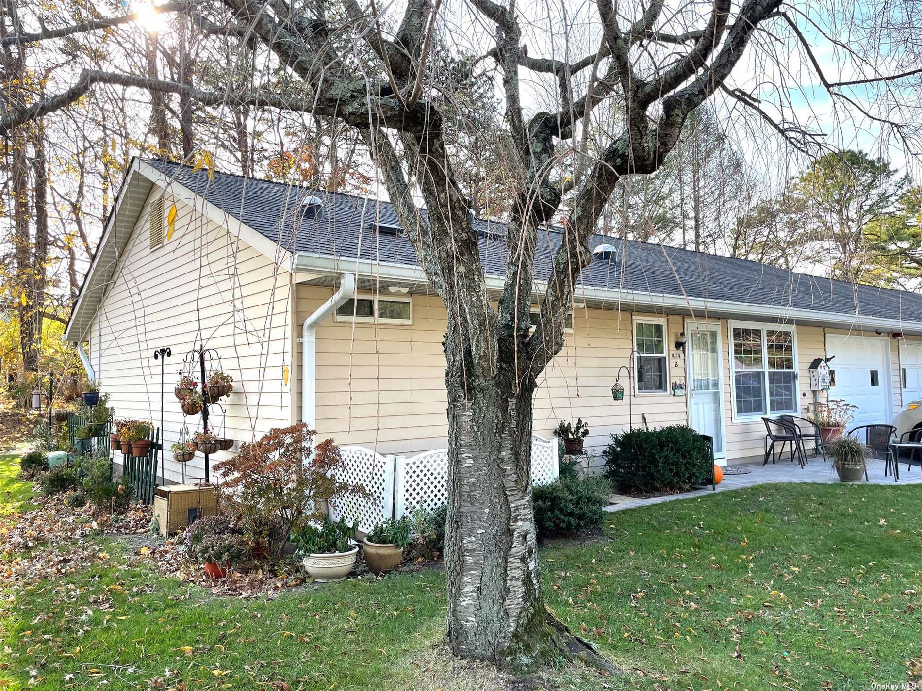 Property Photo:  474 Darwen Drive B  NY 11961 