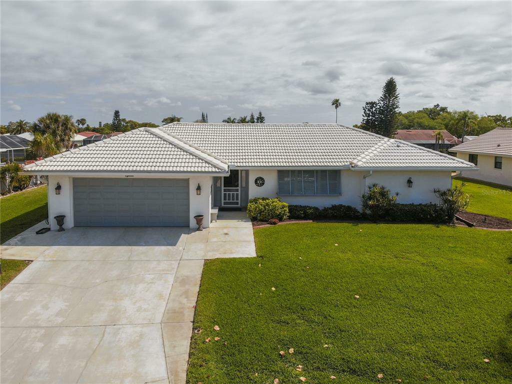 Property Photo:  18 Dover Drive  FL 34223 