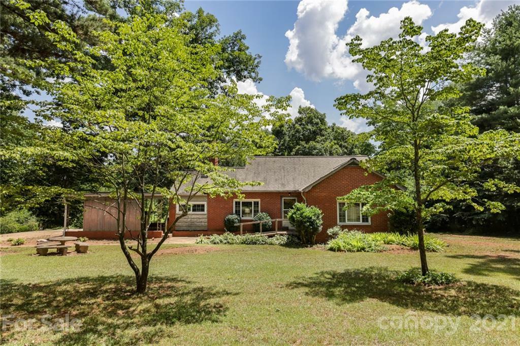 Property Photo:  2829 Nc 10 Highway  NC 28658 