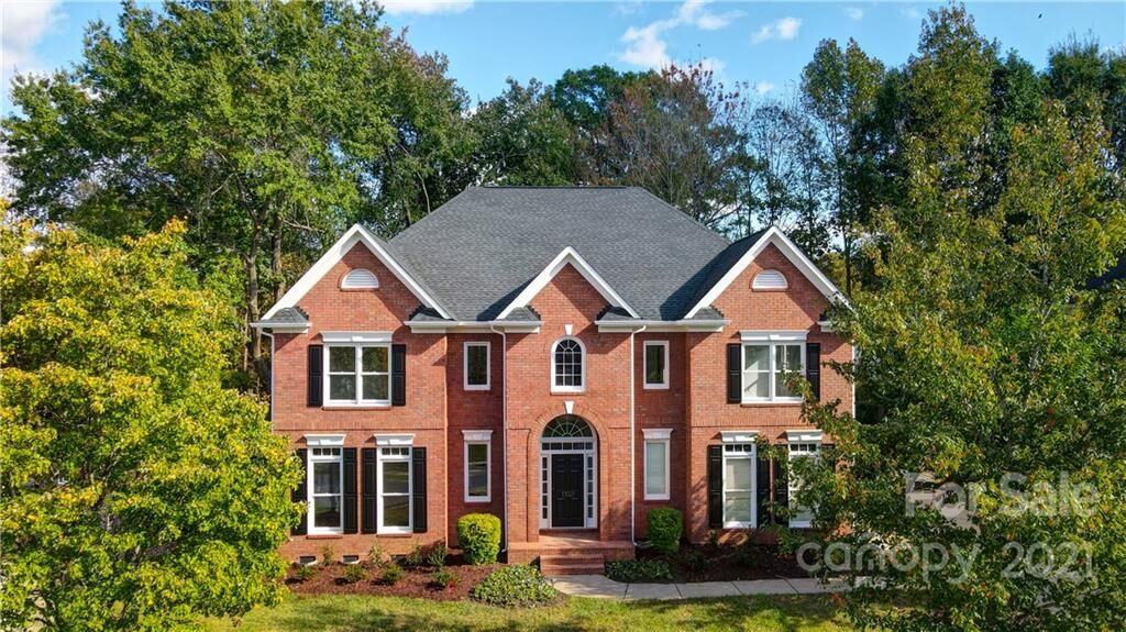 Property Photo: 17021 Laurelmont Court SC 29707