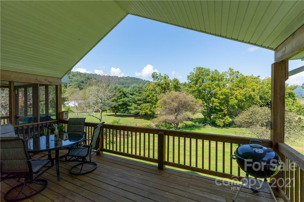 Property Photo:  2 Coyote Hollow Road  NC 28785 