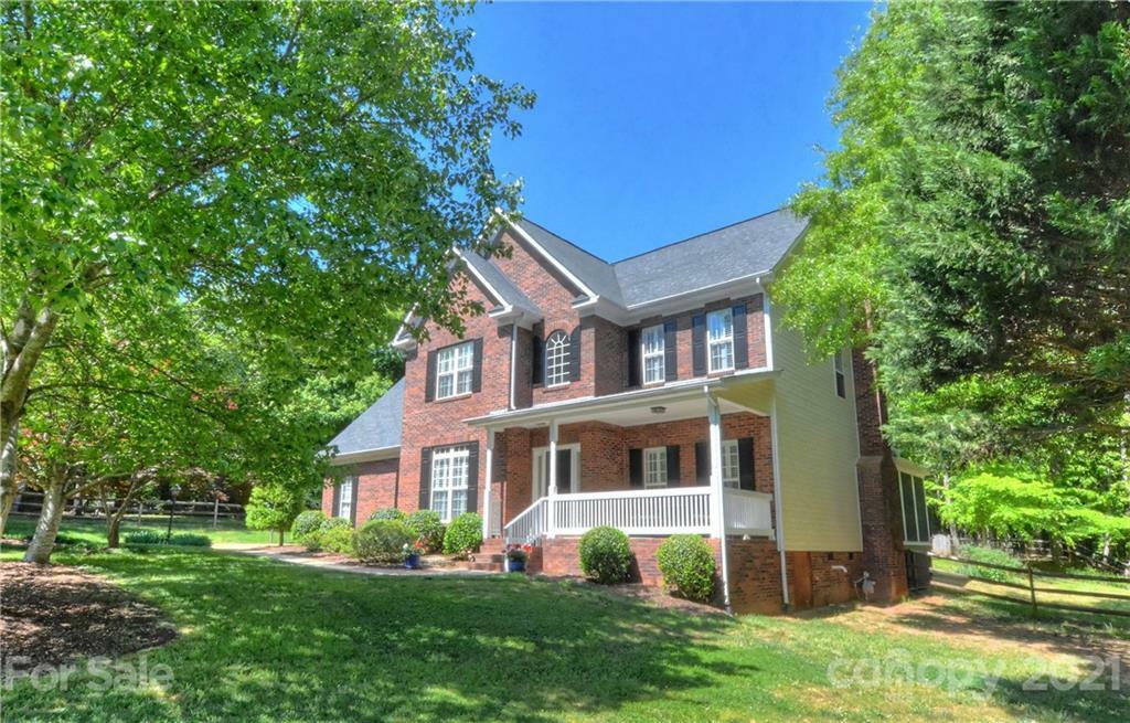 Property Photo:  205 Alderney Court  NC 28173 